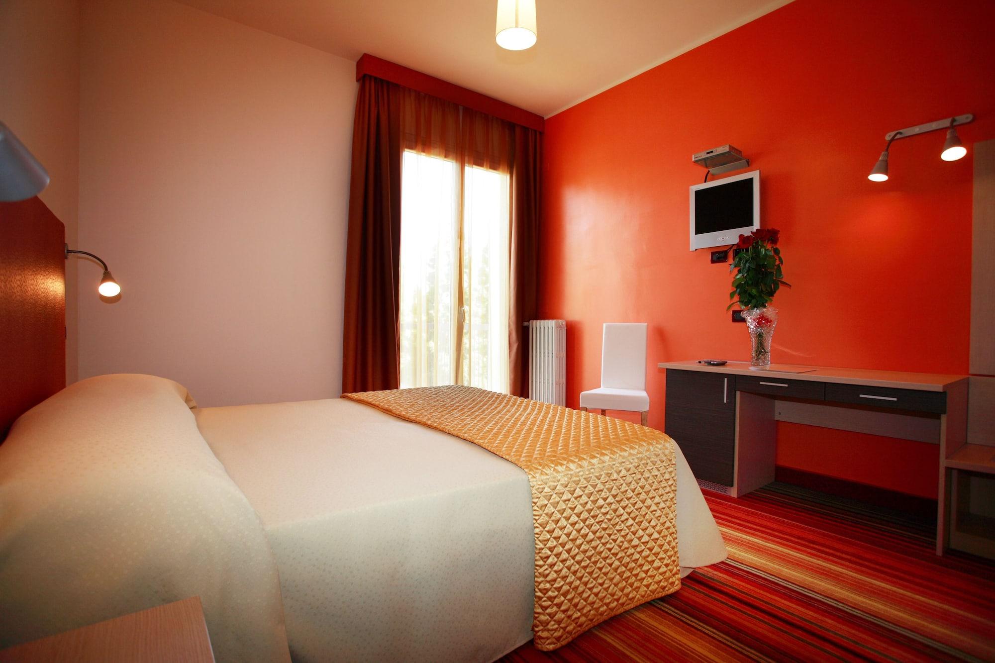 Hi Hotels Sirmione - Lakeview Pool מראה חיצוני תמונה