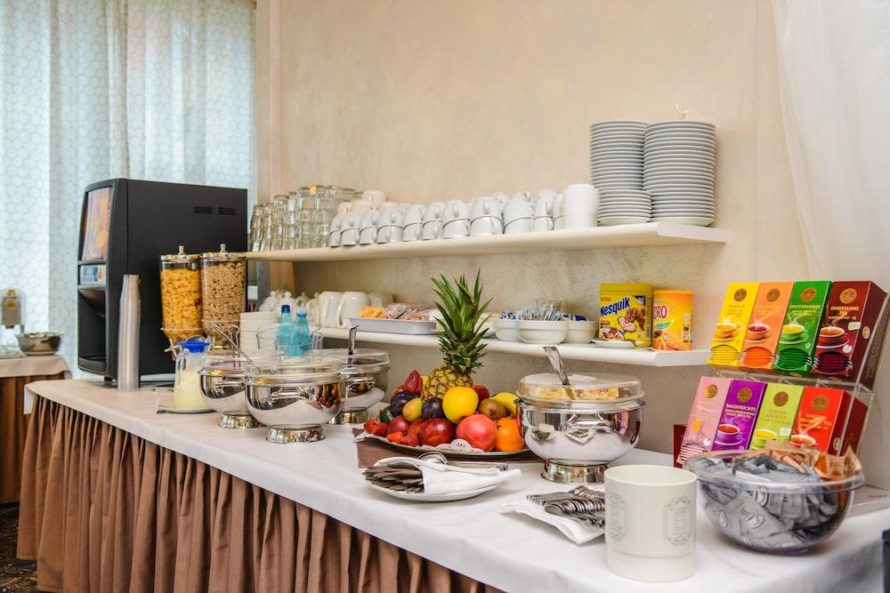 Hi Hotels Sirmione - Lakeview Pool מראה חיצוני תמונה