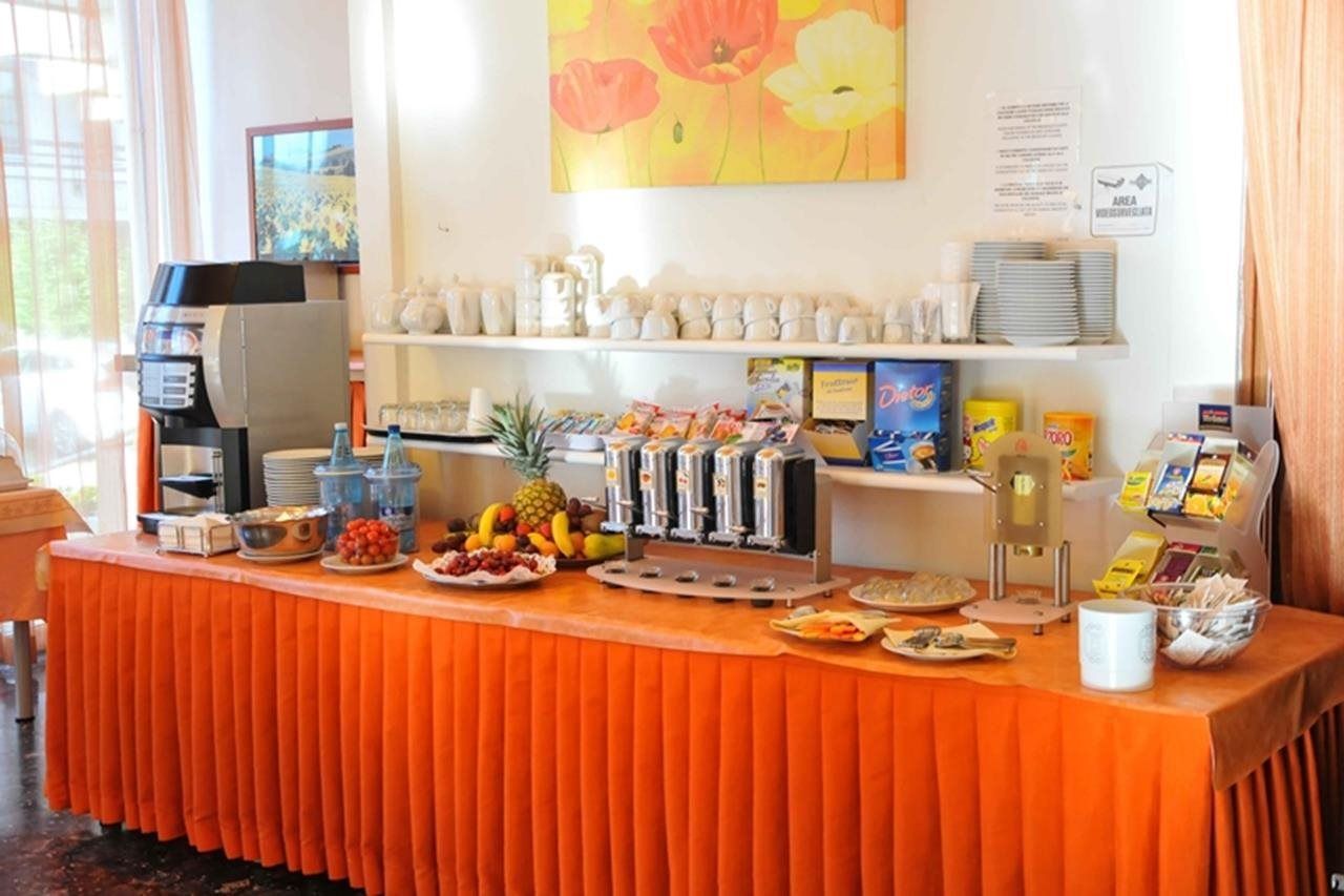 Hi Hotels Sirmione - Lakeview Pool מראה חיצוני תמונה