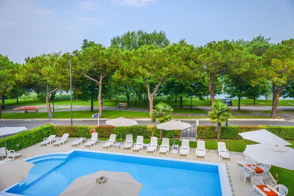 Hi Hotels Sirmione - Lakeview Pool מראה חיצוני תמונה